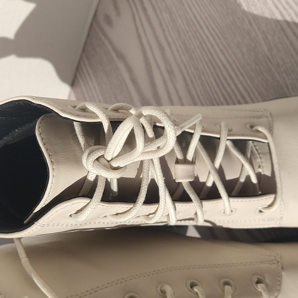 Lacey Ivory Platform Ankle Lightweight Boots Lace-Up Block Heel Size 9M - Picture 7 of 11